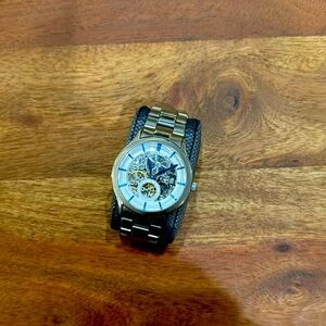 listing-status-banner